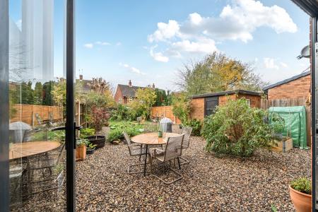 2 bedroom Semi-detached house for sale in Lidgett Lane, Roundhay, Leeds, LS8