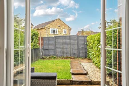 2 bedroom Town house for sale in Oakdene Court, Leeds, LS17