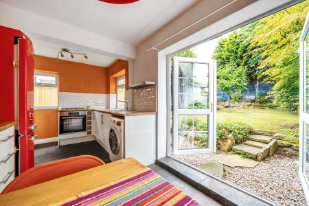 3 bedroom Semi-detached house for sale in Roundhay Mount, Oakwood, Leeds, LS8