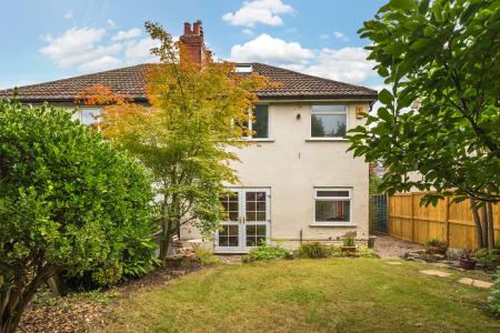 3 bedroom Semi-detached house for sale in Roundhay Mount, Oakwood, Leeds, LS8