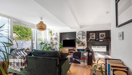 1 bedroom Flat for sale in Saxton, The Avenue, Leeds, LS9