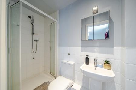 2 bedroom Flat for sale in Teale Drive, Chapel Allerton, Leeds, LS7