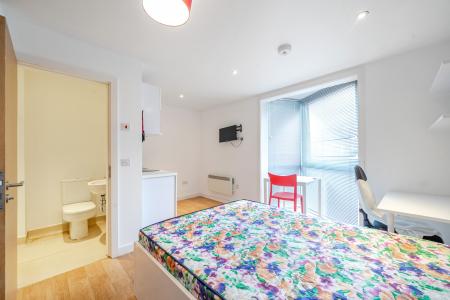 1 bedroom Studio flat for sale in The Pavillion, 45 St. Michaels Lane, Headingley, Leeds, LS6