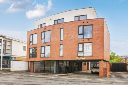 1 bedroom Studio flat for sale in The Pavillion, 45 St. Michaels Lane, Headingley, Leeds, LS6