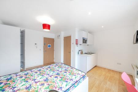 1 bedroom Studio flat for sale in The Pavillion, 45 St. Michaels Lane, Headingley, Leeds, LS6