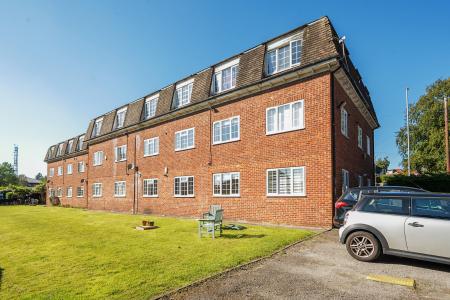 2 bedroom Flat for sale in West Lodge, 23 Stainbeck Lane, Chapel Allerton, Leeds, LS7