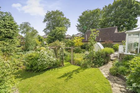 4 bedroom Detached house for sale in West Lodge, Gledhow Park Drive, Chapel Allerton, Leeds, LS7