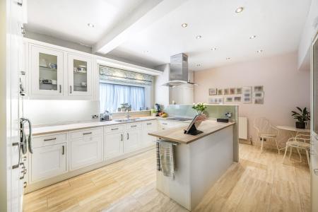 4 bedroom Detached house for sale in West Lodge, Gledhow Park Drive, Chapel Allerton, Leeds, LS7