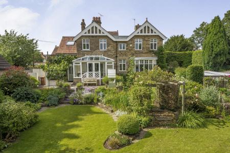 4 bedroom Detached house for sale in West Lodge, Gledhow Park Drive, Chapel Allerton, Leeds, LS7