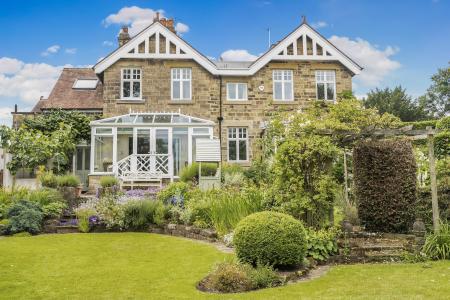 4 bedroom Detached house for sale in West Lodge, Gledhow Park Drive, Chapel Allerton, Leeds, LS7