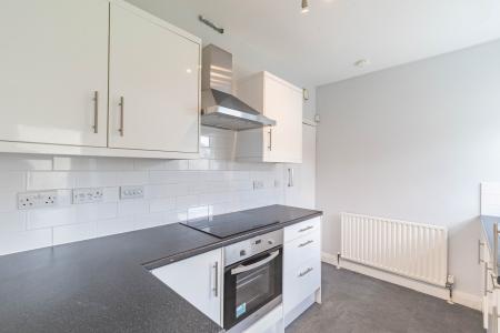 2 bedroom Flat for sale in Sandringham Drive, Moortown, Leeds, LS17