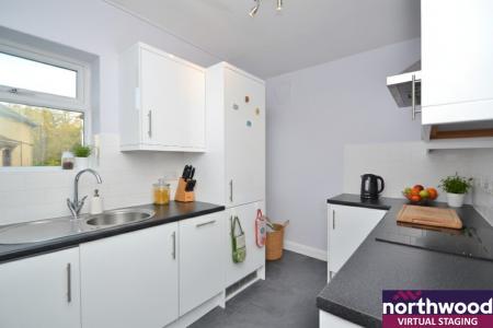 2 bedroom Flat for sale in Sandringham Drive, Moortown, Leeds, LS17