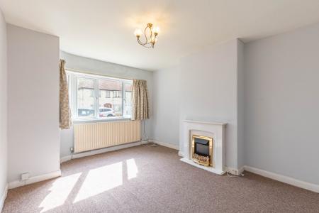2 bedroom Flat for sale in Sandringham Drive, Moortown, Leeds, LS17