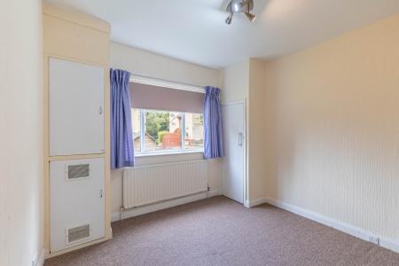 2 bedroom Flat for sale in Sandringham Drive, Moortown, Leeds, LS17