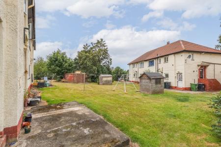 2 bedroom Flat for sale in Sandringham Drive, Moortown, Leeds, LS17