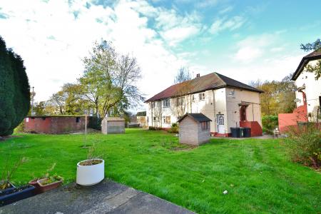 2 bedroom Flat for sale in Sandringham Drive, Moortown, Leeds, LS17