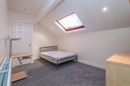 5 bedroom Terraced House for sale in Bentley Lane, Meanwood, Leeds, LS6