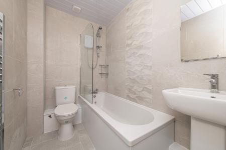 1 bedroom Flat to let in 4 West Hill Terrace, 83 Harrogate Road, Chapel Allerton, Leeds, LS7