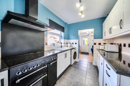 3 bedroom Semi-detached house for sale in Highwood Avenue, Moortown, Leeds, LS17