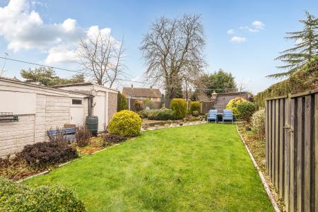 3 bedroom Semi-detached house for sale in Highwood Avenue, Moortown, Leeds, LS17