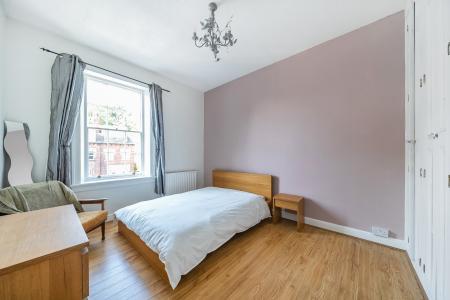2 bedroom Town house for sale in Harrogate Road, Chapel Allerton, Leeds, LS7
