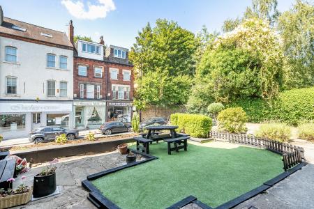 2 bedroom Town house for sale in Harrogate Road, Chapel Allerton, Leeds, LS7