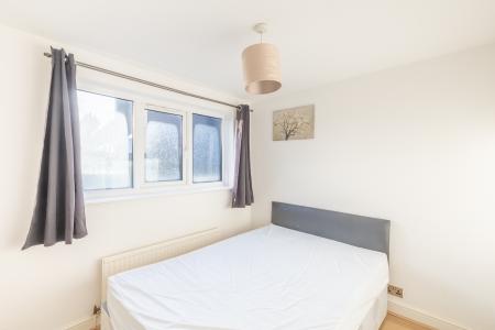 1 bedroom Flat to let in Chandos Court, 77 North Park Avenue, Roundhay, Leeds, LS8