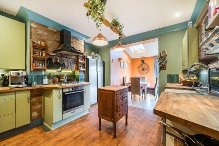 3 bedroom Semi-detached house for sale in Roxholme Place, Chapel Allerton, Leeds, LS7