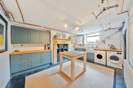 3 bedroom Town house for sale in Harrogate Road, Chapel Allerton, Leeds, LS7