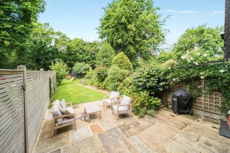 3 bedroom Town house for sale in Harrogate Road, Chapel Allerton, Leeds, LS7