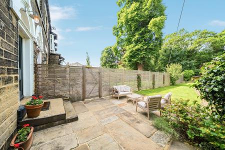 3 bedroom Town house for sale in Harrogate Road, Chapel Allerton, Leeds, LS7