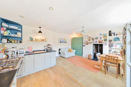 3 bedroom Town house for sale in Harrogate Road, Chapel Allerton, Leeds, LS7