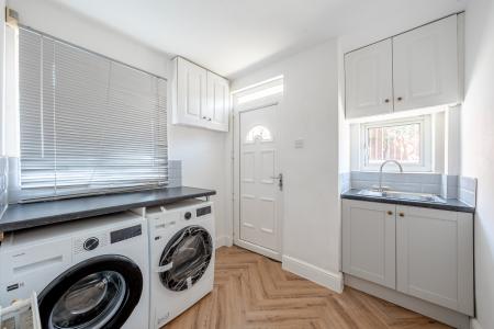 4 bedroom Terraced House for sale in Methley Drive, Chapel Allerton, Leeds, LS7