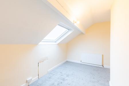 4 bedroom Terraced House to let in Roundhay Avenue, Leeds, LS8