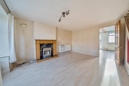 3 bedroom Semi-detached house for sale in Elmton Close, Middleton, Leeds, LS10