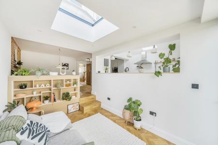 4 bedroom Semi-detached house for sale in Gledhow Park Crescent, Chapel Allerton, Leeds, LS7