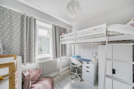 4 bedroom Semi-detached house for sale in Gledhow Park Crescent, Chapel Allerton, Leeds, LS7