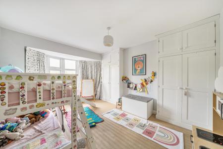4 bedroom Semi-detached house for sale in Gledhow Park Crescent, Chapel Allerton, Leeds, LS7