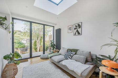 4 bedroom Semi-detached house for sale in Gledhow Park Crescent, Chapel Allerton, Leeds, LS7
