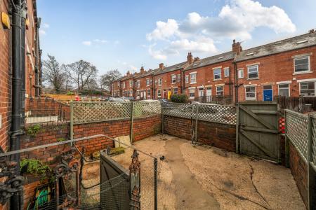 4 bedroom Terraced House for sale in Methley Grove, Chapel Allerton, Leeds, LS7