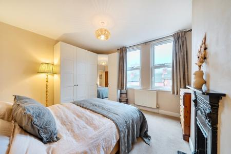 4 bedroom Terraced House for sale in Methley Grove, Chapel Allerton, Leeds, LS7