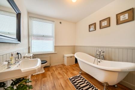 4 bedroom Terraced House for sale in Methley Grove, Chapel Allerton, Leeds, LS7