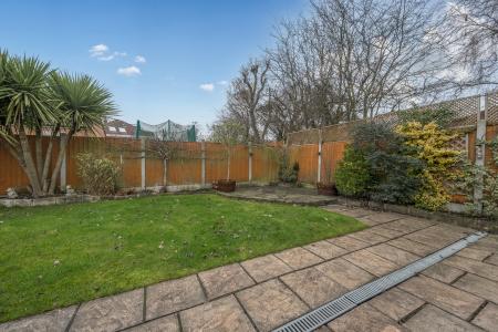 3 bedroom Semi-detached house for sale in Talbot Rise, Roundhay, Leeds, LS17