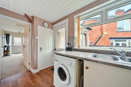 3 bedroom Semi-detached house for sale in Kingswood Crescent, Roundhay, Leeds, LS8