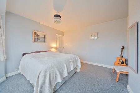 3 bedroom Semi-detached house for sale in Kingswood Crescent, Roundhay, Leeds, LS8