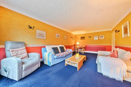 3 bedroom Semi-detached house for sale in Kingswood Crescent, Roundhay, Leeds, LS8