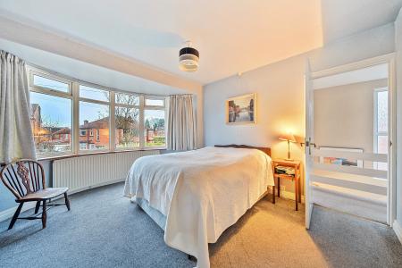 3 bedroom Semi-detached house for sale in Kingswood Crescent, Roundhay, Leeds, LS8