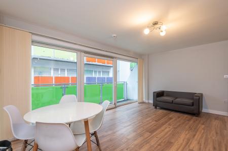 2 bedroom Flat to let in Concord Street, Leeds, LS2