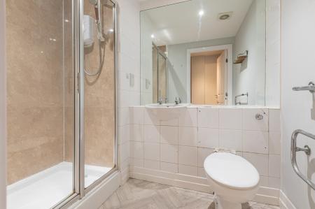 2 bedroom Flat to let in Concord Street, Leeds, LS2