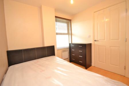 2 bedroom Flat to let in Concord Street, Leeds, LS2
